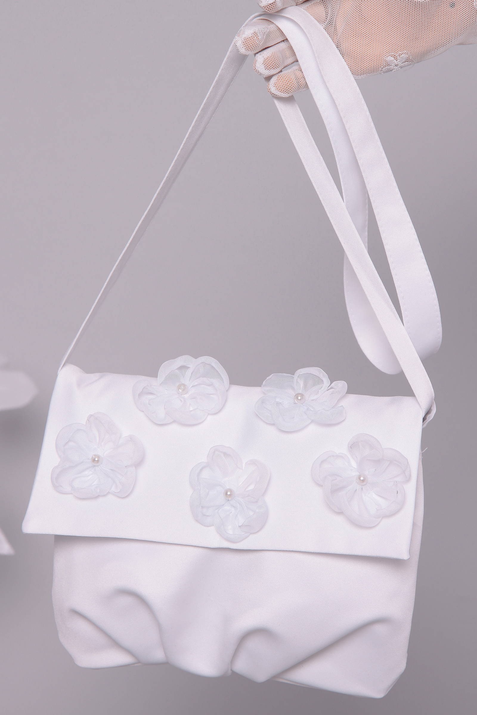 Aube de communion avec ceinture en satin UK-Tps7 Aube de communion avec ceinture en satin UK-Tps7 - obraz 0