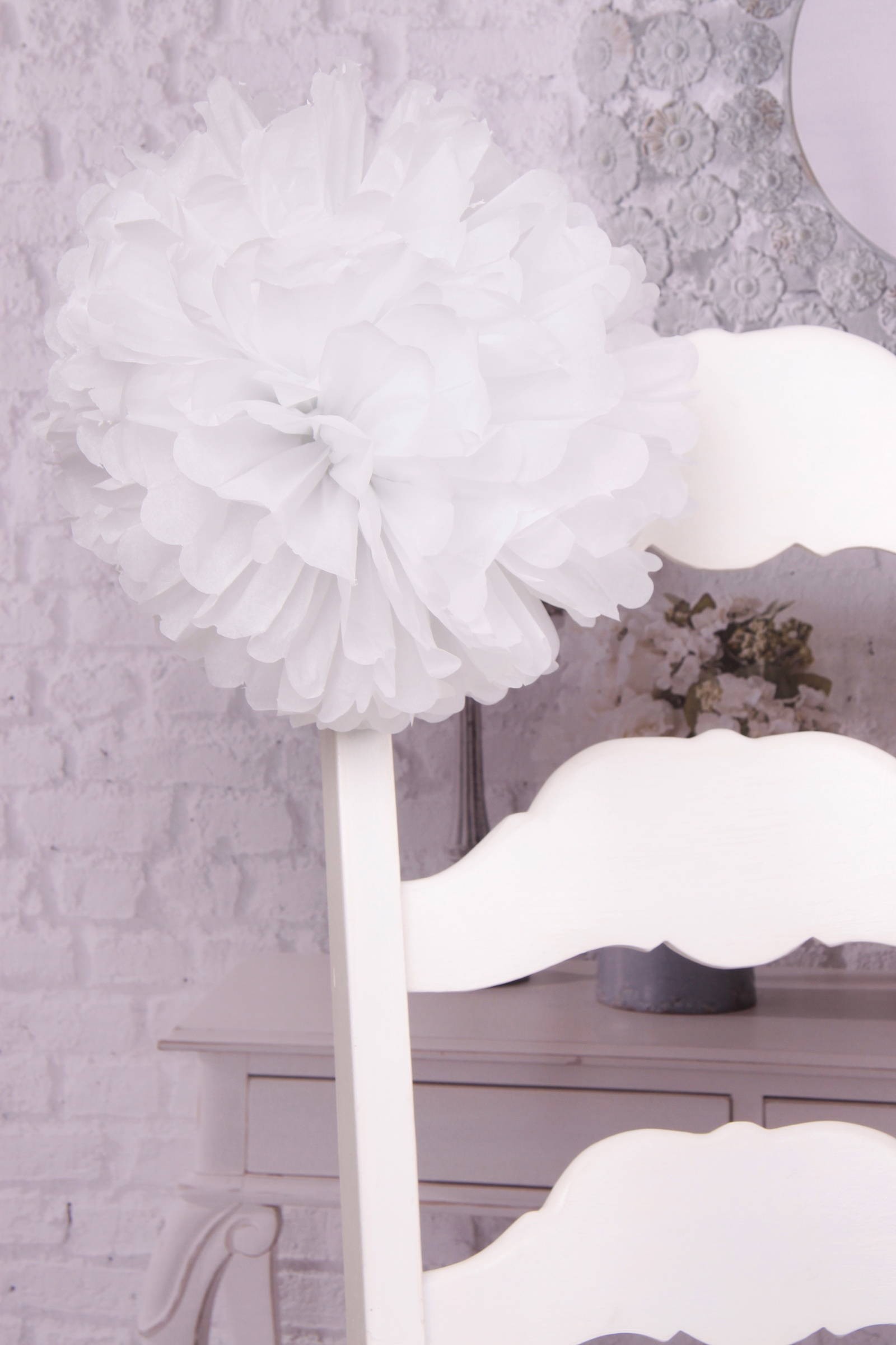 Communion chair ornament made of paper - white Communion chair ornament made of paper - white - obraz 0