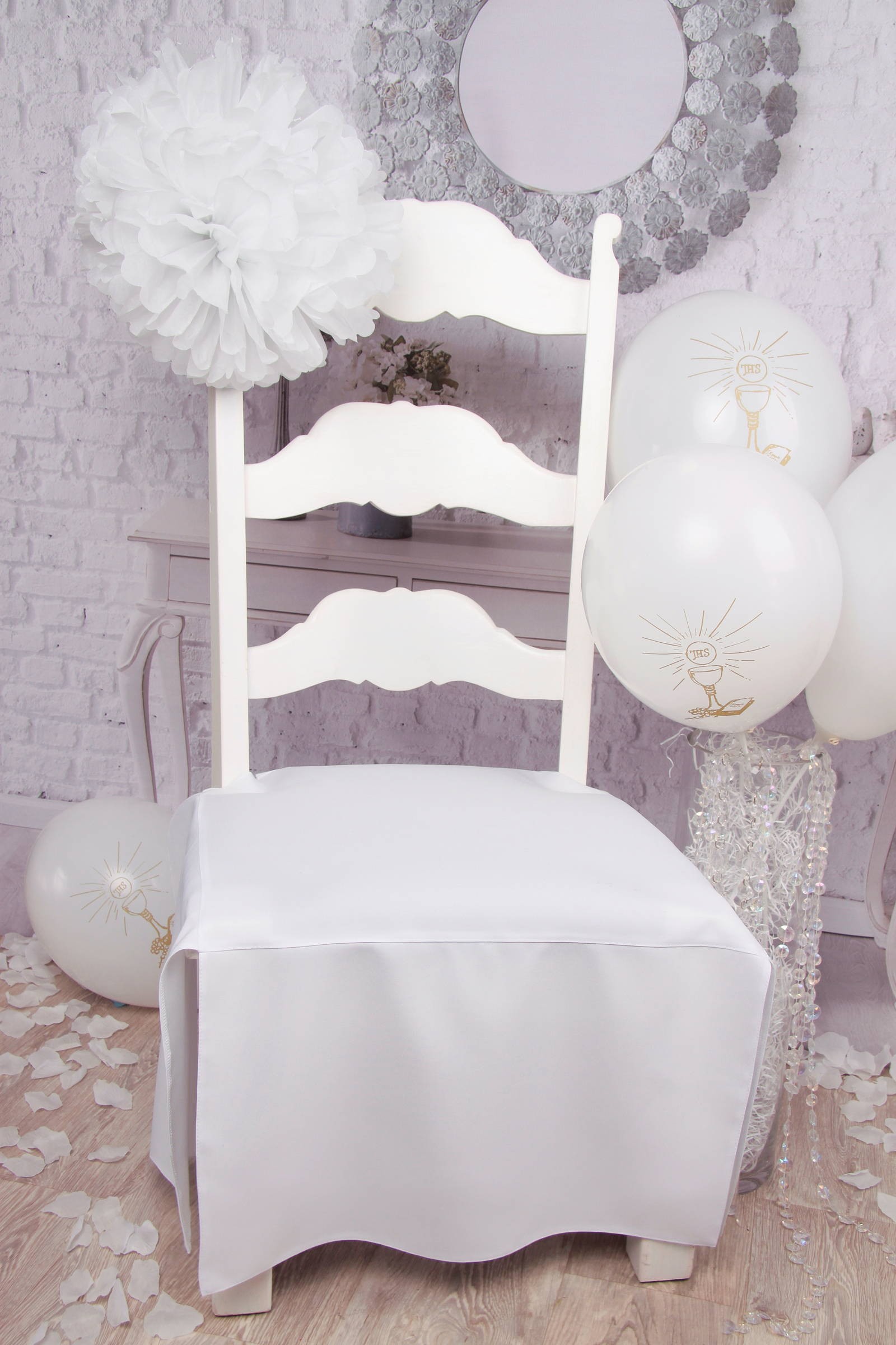 Communion chair ornament made of paper - white Communion chair ornament made of paper - white - obraz 1
