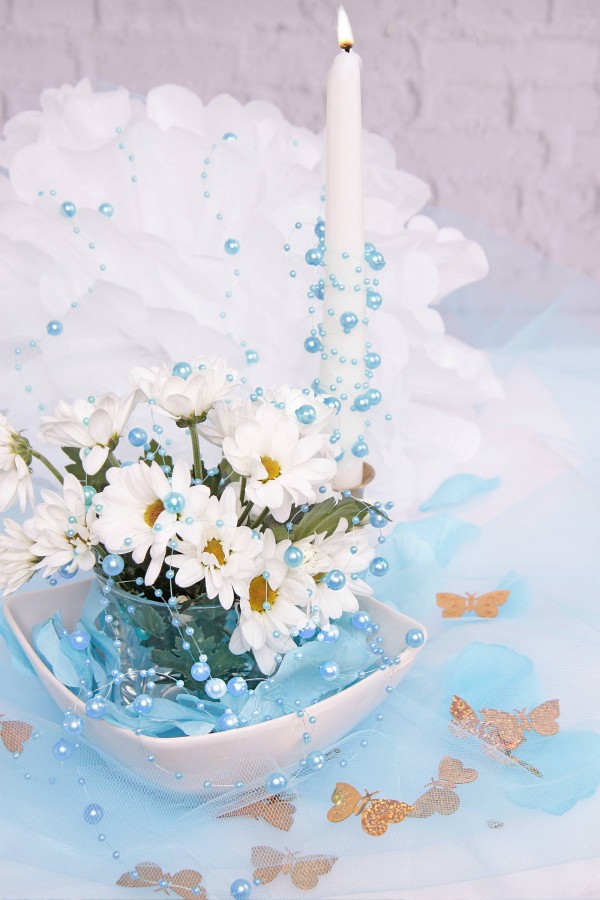 Blue pearl in communion garland Blue pearl in communion garland - obraz 0