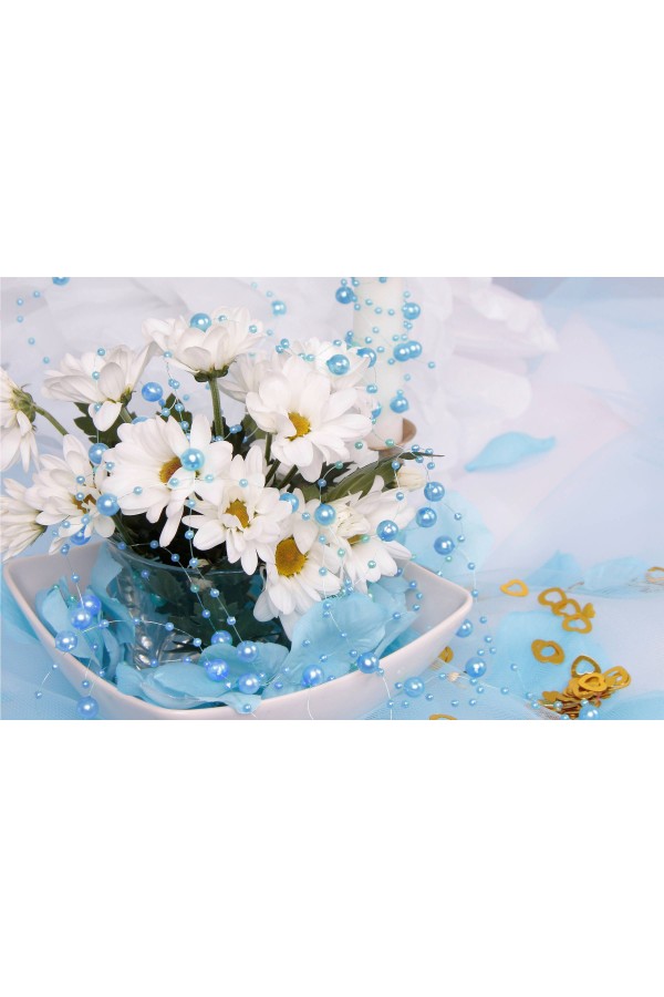 Blue pearl in communion garland Blue pearl in communion garland - obraz 2